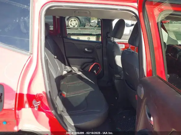 ZACCJBCB8HPG11872 2017 JEEP RENEGADE - Image 8