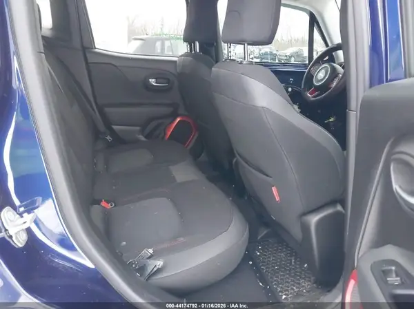 ZACCJBCB8HPG28414 2017 JEEP RENEGADE - Image 8