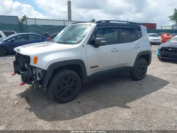 ZACCJBCB8JPH29054 2018 JEEP RENEGADE - Image 2