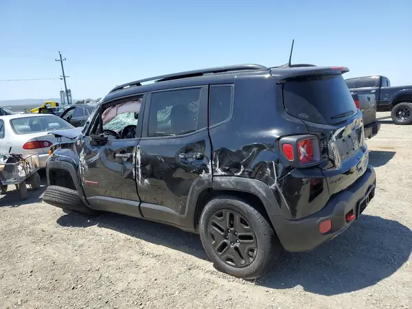 ZACCJBCB8JPH60403 2018 JEEP RENEGADE - Image 2