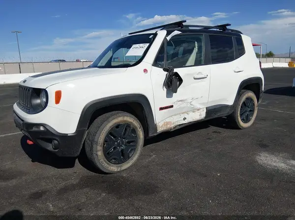 ZACCJBCB8JPH65097 2018 JEEP RENEGADE - Image 2