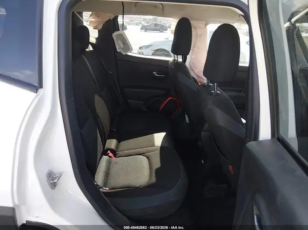 ZACCJBCB8JPH65097 2018 JEEP RENEGADE - Image 8