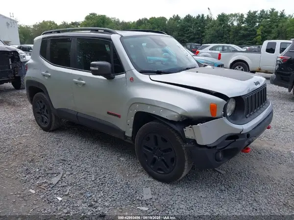 ZACCJBCB8JPH76889 2018 JEEP RENEGADE - Image 1