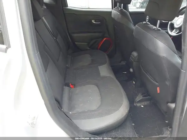 ZACCJBCB8JPH76889 2018 JEEP RENEGADE - Image 8