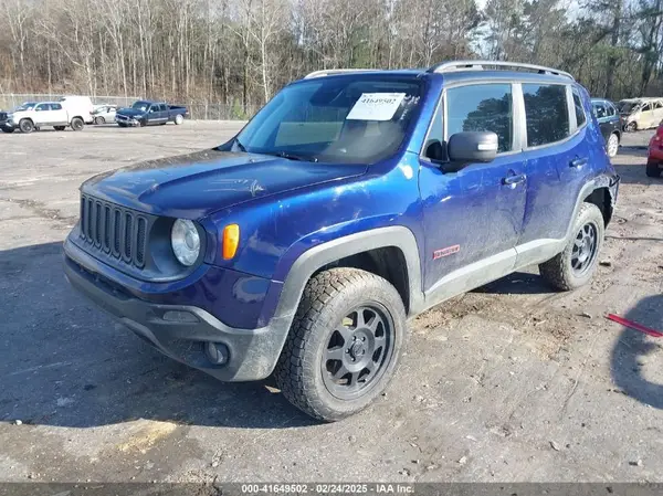 ZACCJBCB8JPH88816 2018 JEEP RENEGADE - Image 2