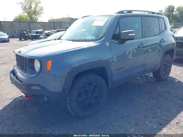 ZACCJBCB9HPE52182 2017 JEEP RENEGADE - Image 2