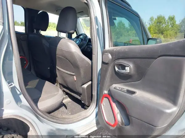 ZACCJBCB9HPE52182 2017 JEEP RENEGADE - Image 8