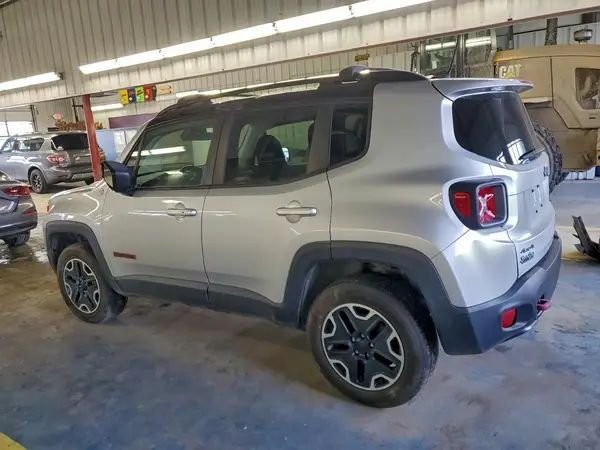 ZACCJBCB9HPE82329 2017 JEEP RENEGADE - Image 2
