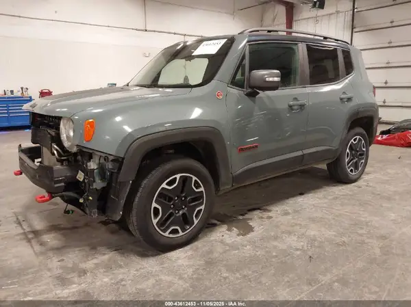 ZACCJBCB9HPE87515 2017 JEEP RENEGADE - Image 2