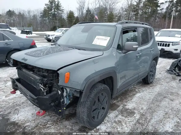 ZACCJBCB9HPF52718 2017 JEEP RENEGADE - Image 2