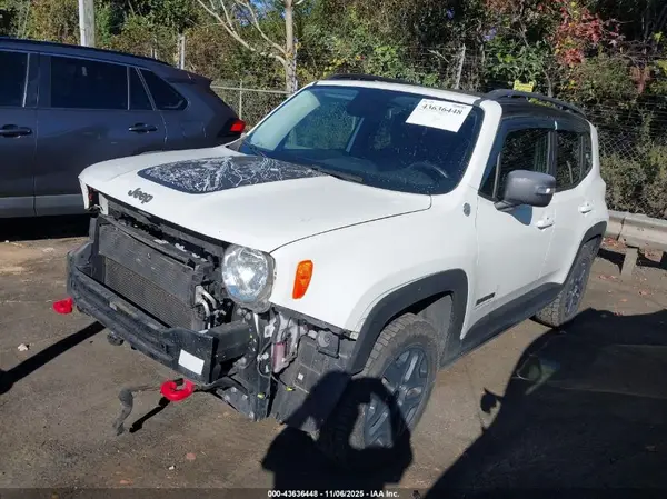 ZACCJBCB9HPF65100 2017 JEEP RENEGADE - Image 2