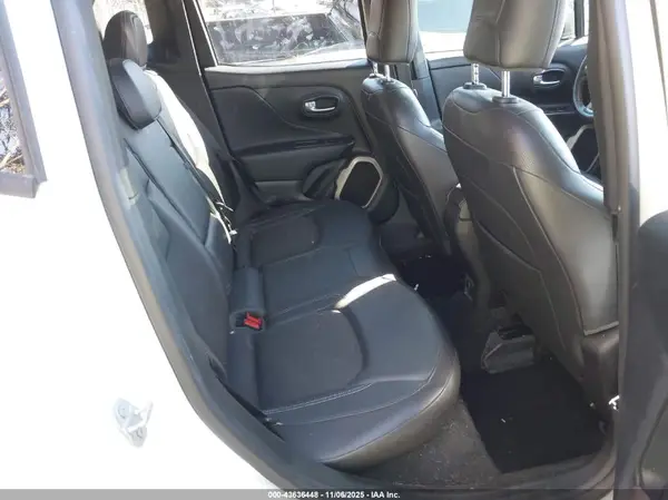 ZACCJBCB9HPF65100 2017 JEEP RENEGADE - Image 8