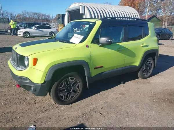 ZACCJBCB9HPG19804 2017 JEEP RENEGADE - Image 2