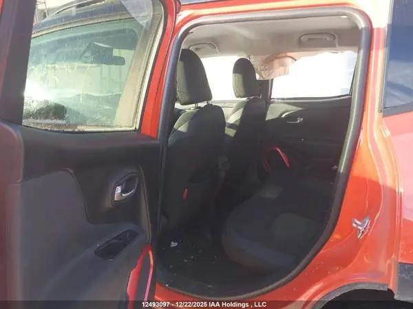 ZACCJBCB9HPG23433 2017 JEEP RENEGADE - Image 8