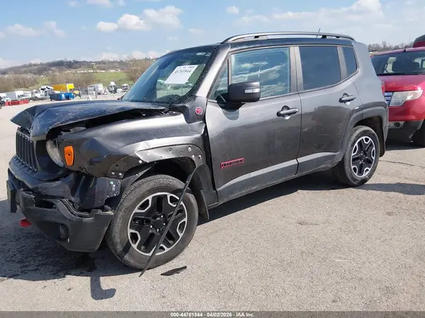 ZACCJBCB9HPG28244 2017 JEEP RENEGADE - Image 2