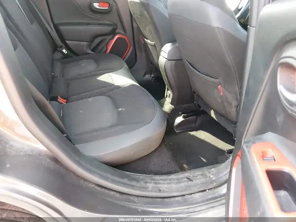ZACCJBCB9HPG28244 2017 JEEP RENEGADE - Image 8