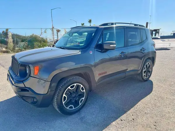 ZACCJBCB9HPG31161 2017 JEEP RENEGADE - Image 2