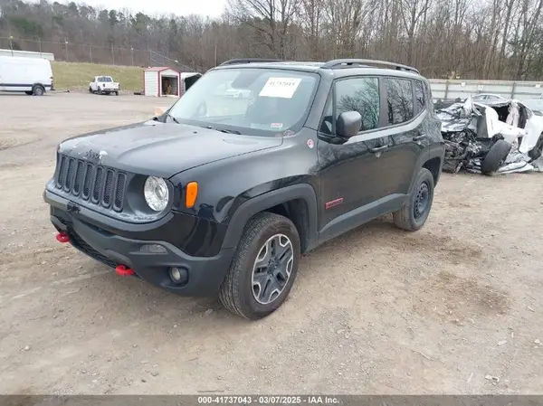 ZACCJBCB9HPG55038 2017 JEEP RENEGADE - Image 2