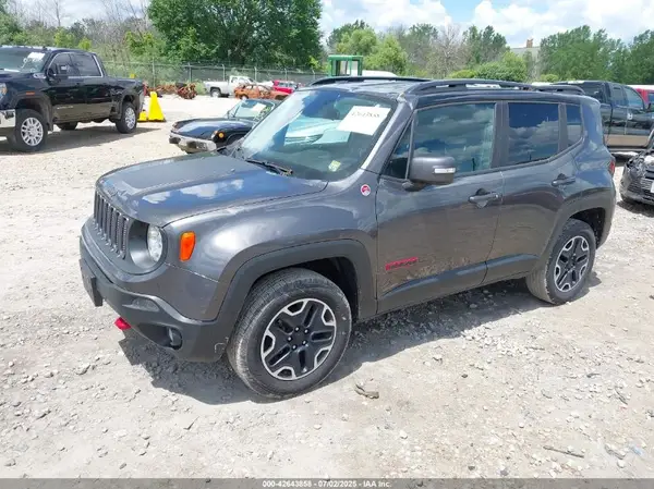 ZACCJBCB9HPG60322 2017 JEEP RENEGADE - Image 2