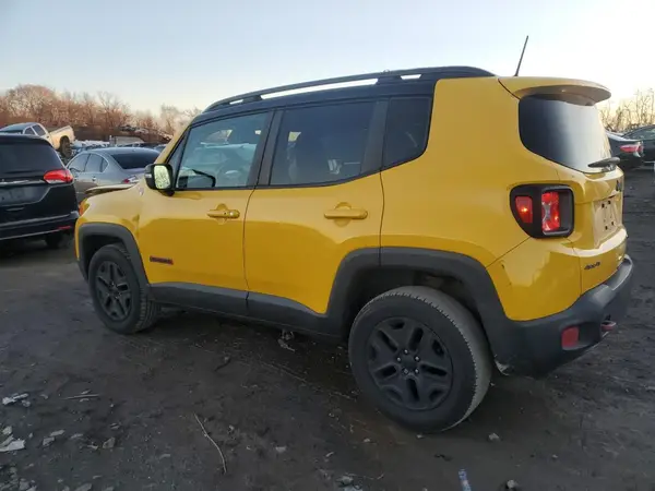 ZACCJBCB9JPH01201 2018 JEEP RENEGADE - Image 2