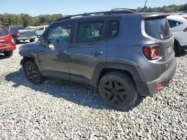 ZACCJBCB9JPH03479 2018 JEEP RENEGADE - Image 2