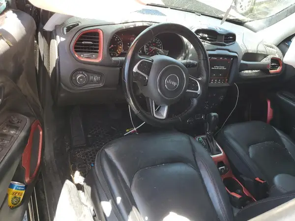 ZACCJBCB9JPH76822 2018 JEEP RENEGADE - Image 8