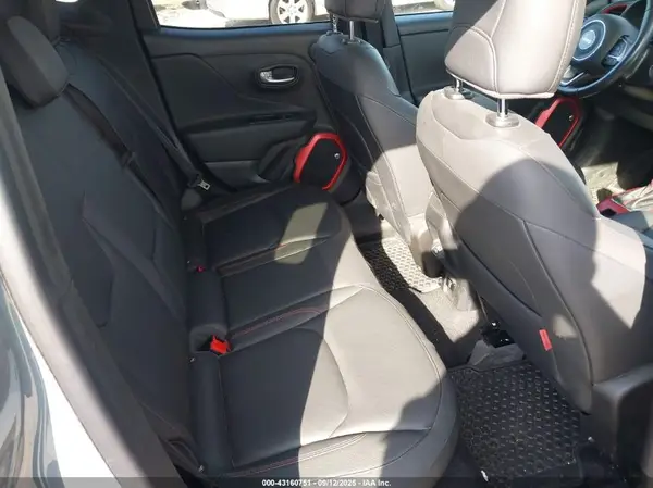 ZACCJBCB9JPH94107 2018 JEEP RENEGADE - Image 8