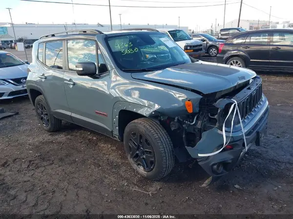 ZACCJBCB9JPJ01002 2018 JEEP RENEGADE - Image 1