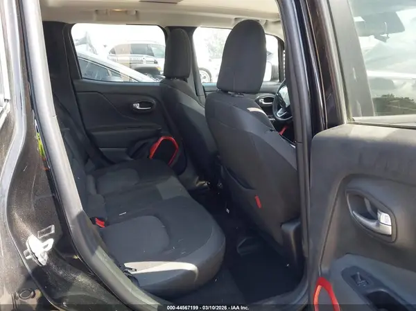 ZACCJBCB9JPJ02960 2018 JEEP RENEGADE - Image 8