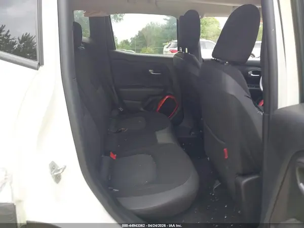 ZACCJBCBXHPE41708 2017 JEEP RENEGADE - Image 8