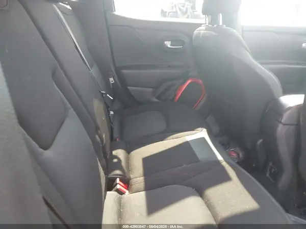 ZACCJBCBXHPE47721 2017 JEEP RENEGADE - Image 8