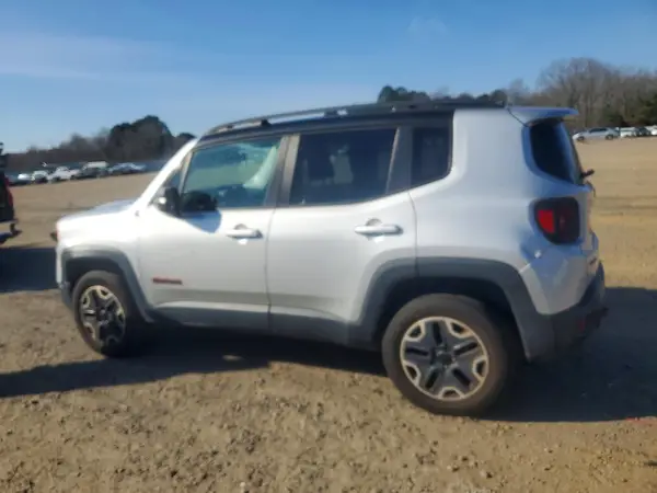 ZACCJBCBXHPE56807 2017 JEEP RENEGADE - Image 2