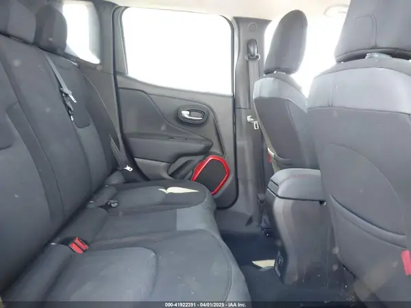 ZACCJBCBXHPE70318 2017 JEEP RENEGADE - Image 8