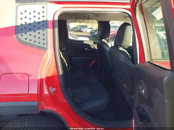 ZACCJBCBXHPE79679 2017 JEEP RENEGADE - Image 8