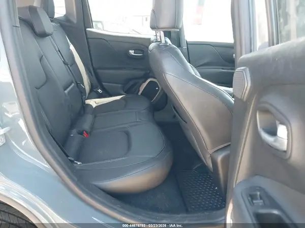 ZACCJBCBXHPE82629 2017 JEEP RENEGADE - Image 8