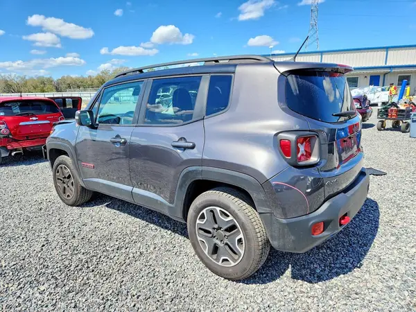 ZACCJBCBXHPE86888 2017 JEEP RENEGADE - Image 2