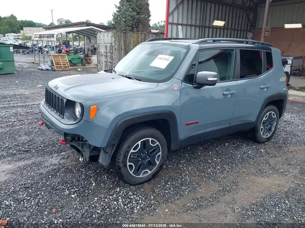 ZACCJBCBXHPE96854 2017 JEEP RENEGADE - Image 2