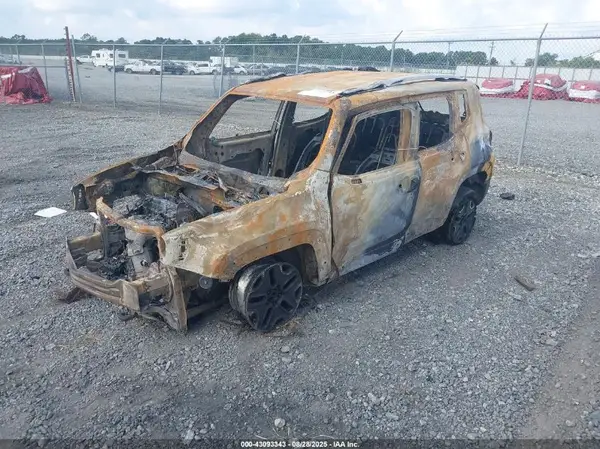 ZACCJBCBXHPE99401 2017 JEEP RENEGADE - Image 2