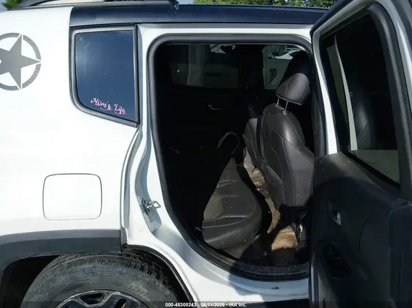 ZACCJBCBXHPF01549 2017 JEEP RENEGADE - Image 8