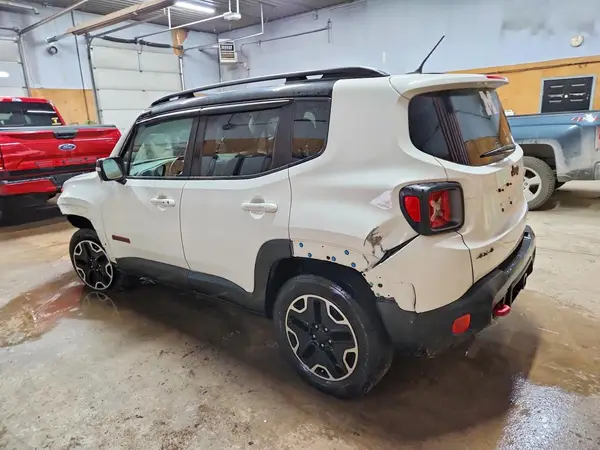 ZACCJBCBXHPF75392 2017 JEEP RENEGADE - Image 2