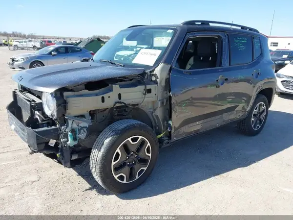 ZACCJBCBXHPF99661 2017 JEEP RENEGADE - Image 2