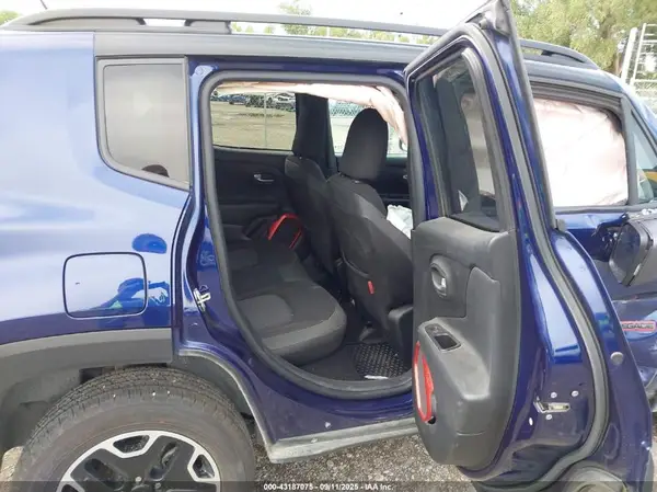 ZACCJBCBXHPG35753 2017 JEEP RENEGADE - Image 8