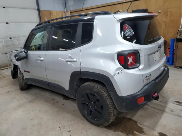 ZACCJBCBXJPH13907 2018 JEEP RENEGADE - Image 2