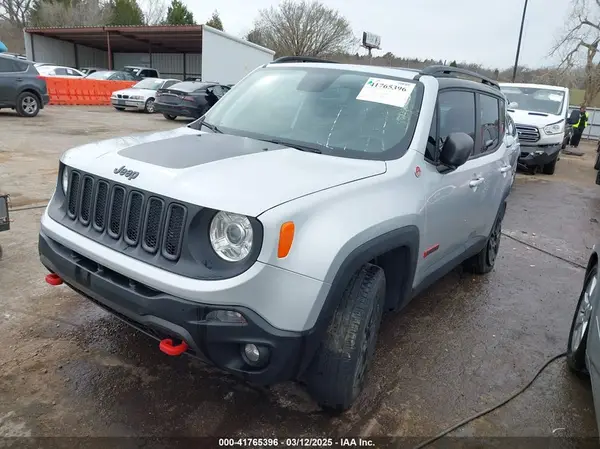 ZACCJBCBXJPH46678 2018 JEEP RENEGADE - Image 2
