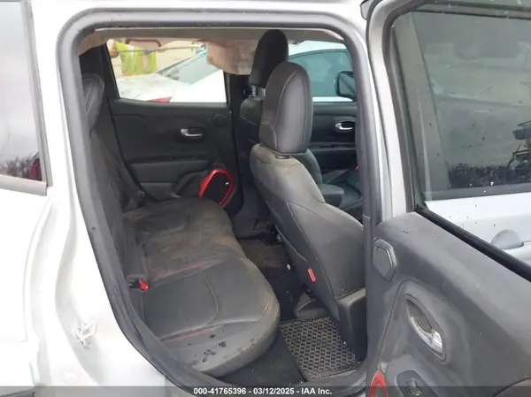 ZACCJBCBXJPH46678 2018 JEEP RENEGADE - Image 8