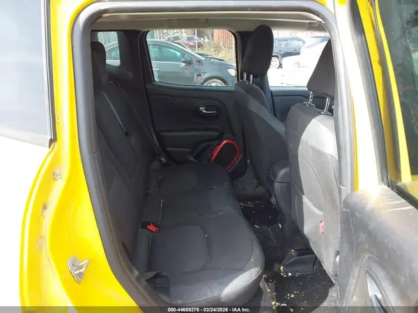 ZACCJBCBXJPH49533 2018 JEEP RENEGADE - Image 8