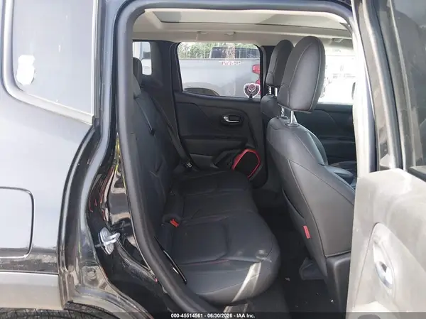 ZACCJBCBXJPH97307 2018 JEEP RENEGADE - Image 8