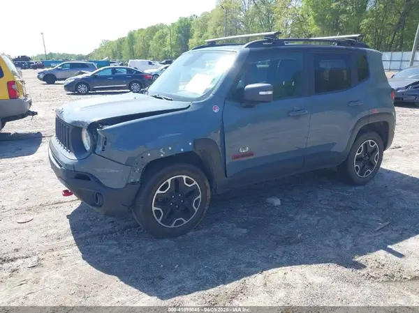 ZACCJBCT0GPC64366 2016 JEEP RENEGADE - Image 2