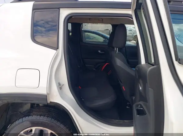 ZACCJBCT0GPC74542 2016 JEEP RENEGADE - Image 8