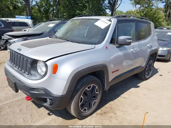 ZACCJBCT0GPC75738 2016 JEEP RENEGADE - Image 2